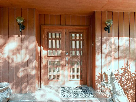 3rd image of 19261 Linda Vista Ave
