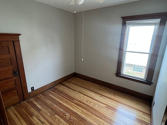 5th image of 77 Alsace Ave