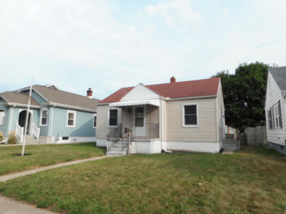 1st image of 1835 E Bowman St