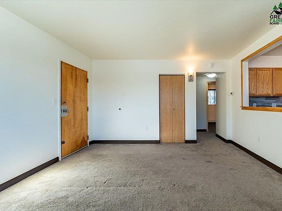 5th image of 75 Slater Dr #2