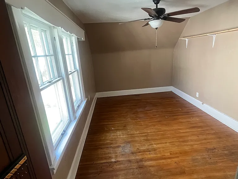 bedroom #1