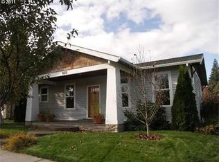 810 Henderson Rd, Hood River, OR 97031