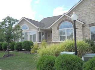 180 Scarborough Village Dr, Washington Township, OH 45458