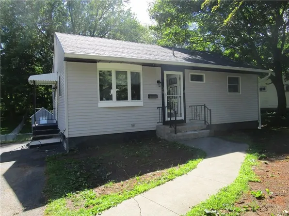 38 Curtis Ave, Baldwinsville, NY 13027