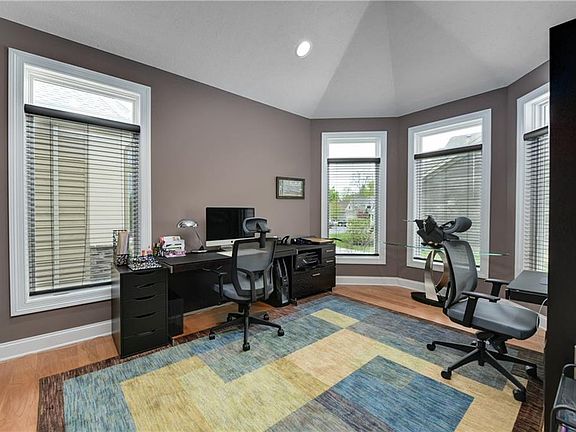 3rd image of 2525 Fairwood Ct