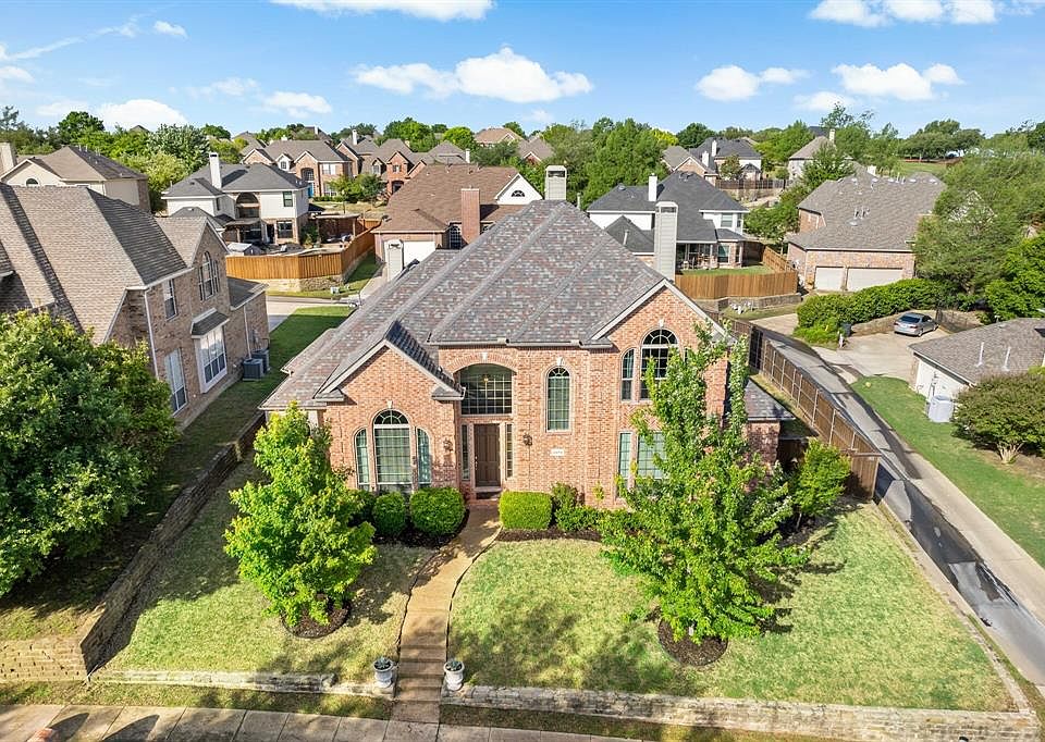 1st image of 2075 Club Lake Cir