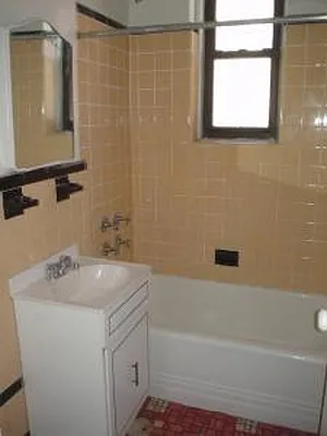 Rented by Aidonis Realty | media 11