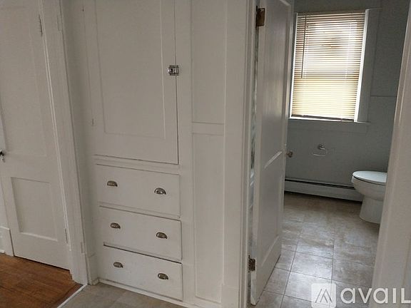 4th image of 607 Lasalle Ave Floor 2