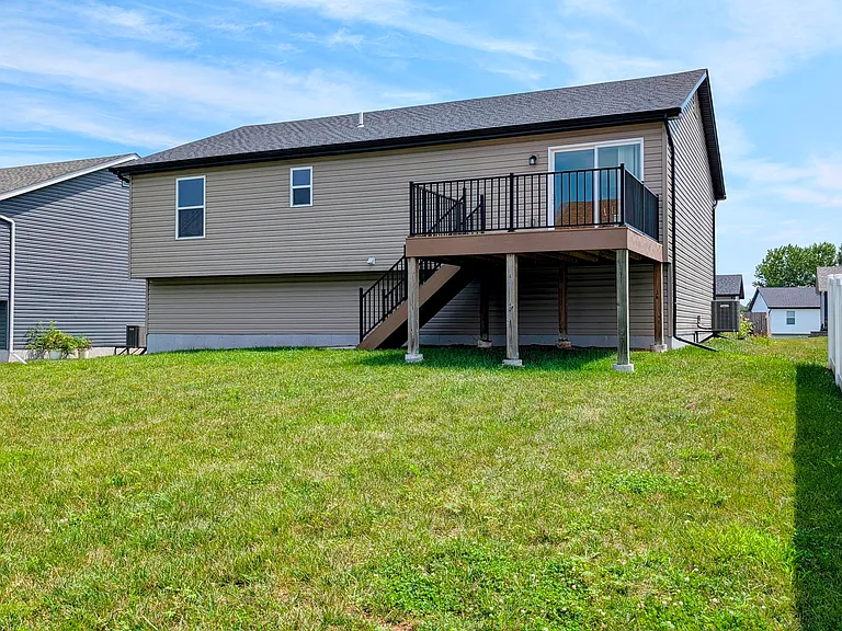 1117 Baseball Dr — Photo 35