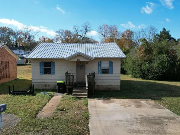 203 Noble Ave, Sylacauga, AL 35150