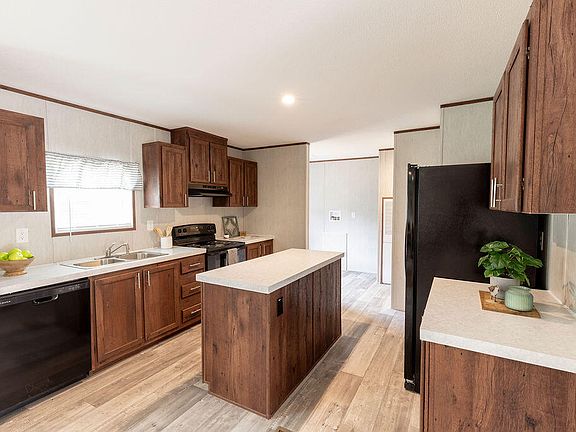 5th image of 311 Stacy Ln