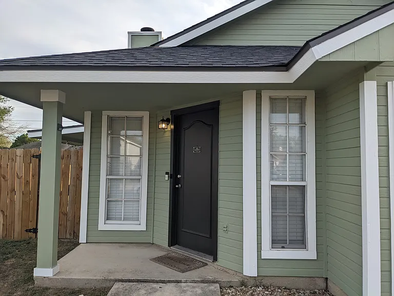 2504 Windmill Dr — Photo 3