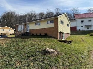 55 Peach Ln, New Martinsville, WV 26155