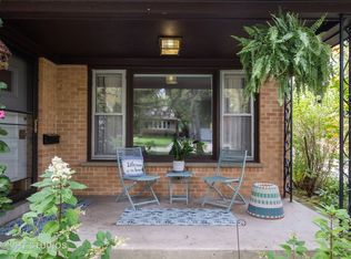 1888 Elmwood Dr, Highland Park, IL 60035
