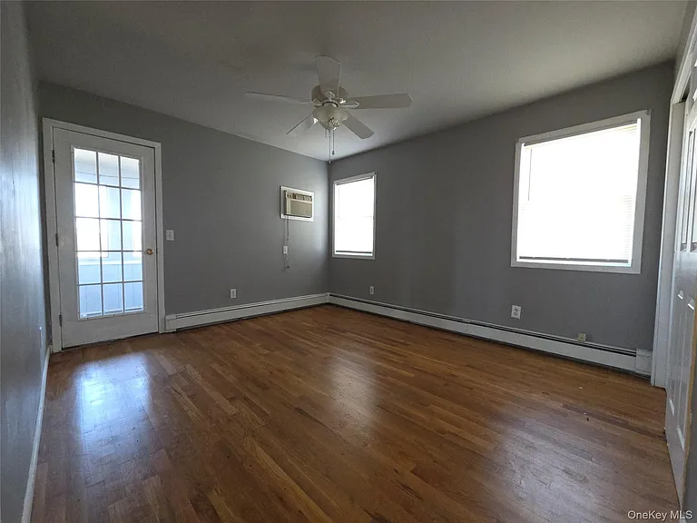 657 N Delaware Ave — Photo 2