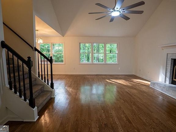 3rd image of 64 Hickory Ln