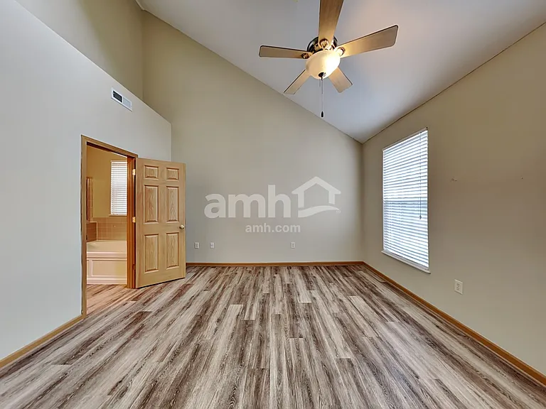 7194 Winterbek Ave — Photo 12