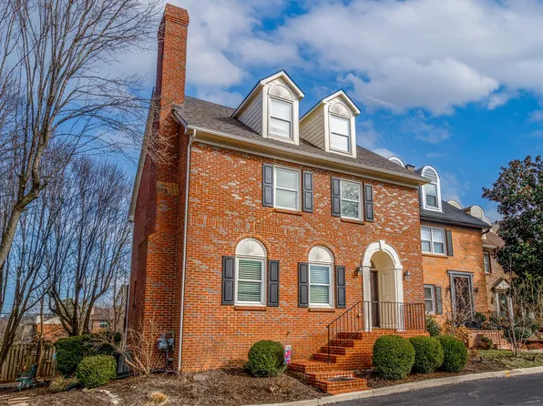 275 Patchen Dr, Lexington, KY 40517