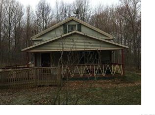 10023 Center Rd, Forestville, NY 14062