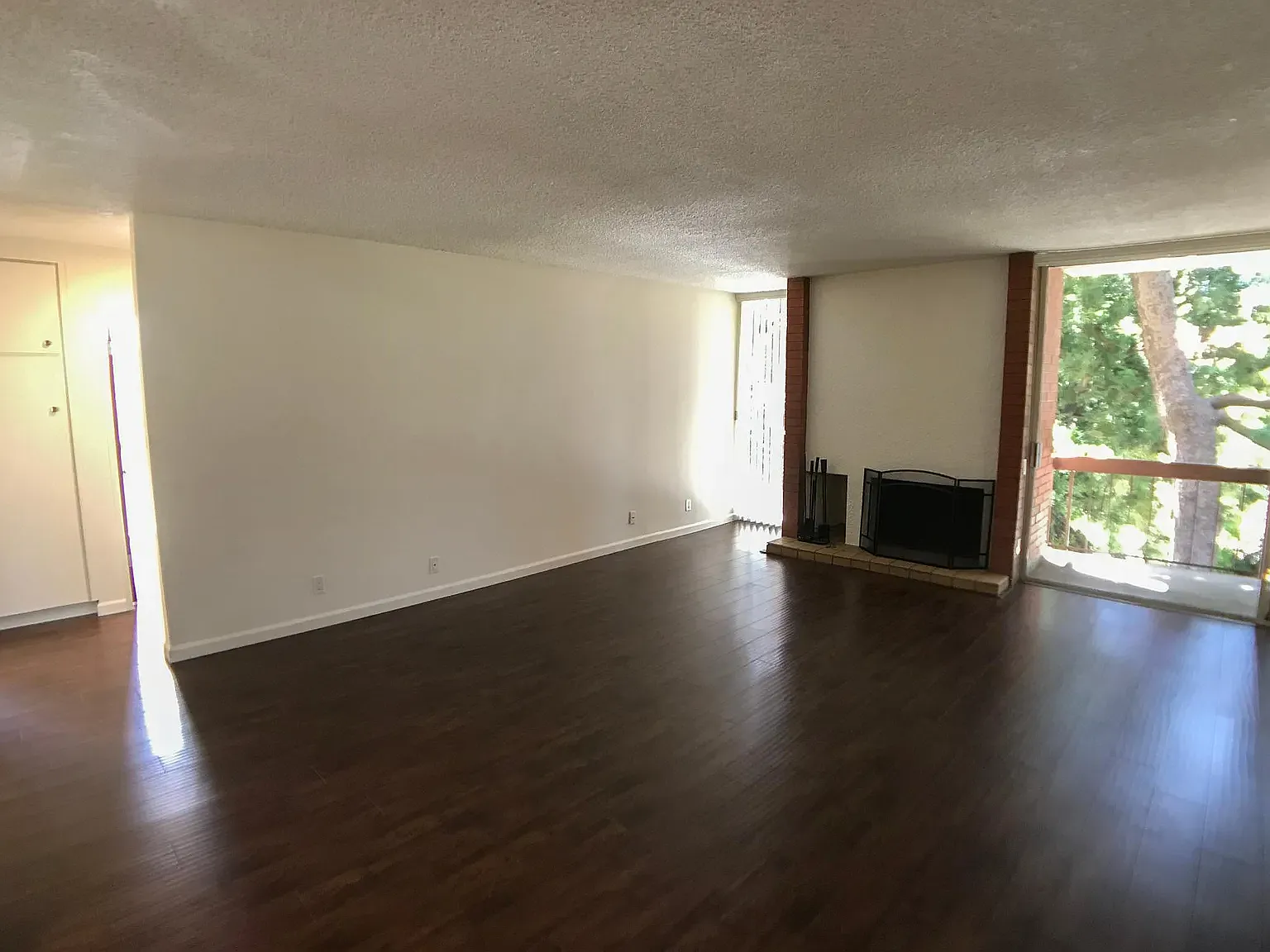 2 bed, 1200 sqft, $3,395 — Photo 4