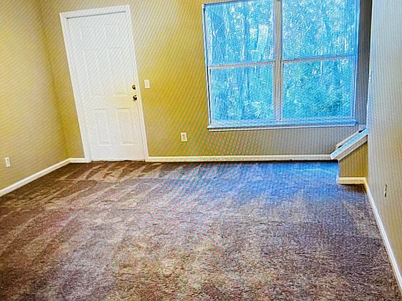 3rd image of 207 Northbridge Ct