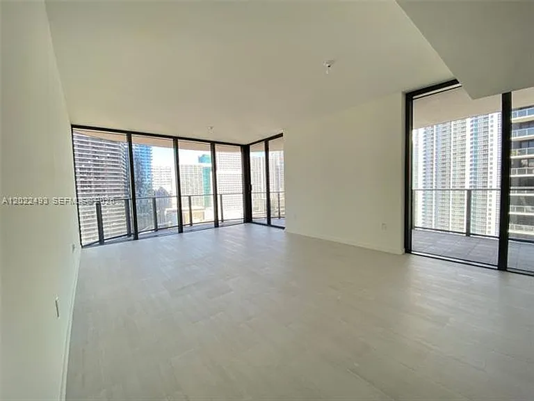 1000 Brickell Plz #2715 — Photo 7