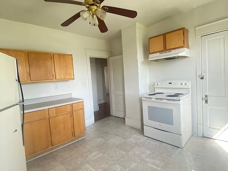 216 Patton Ave NW — Photo 9