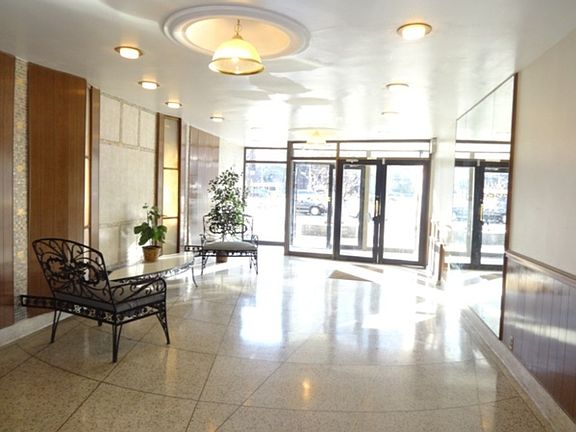 4th image of 483 Ocean Pkwy APT 6C