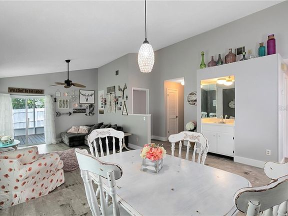 2nd image of 1110 Bayshore Cir