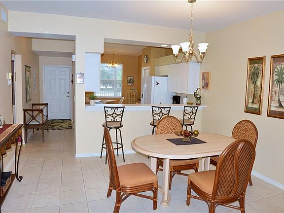 5th image of 10450 Washingtonia Palm Way APT 1424
