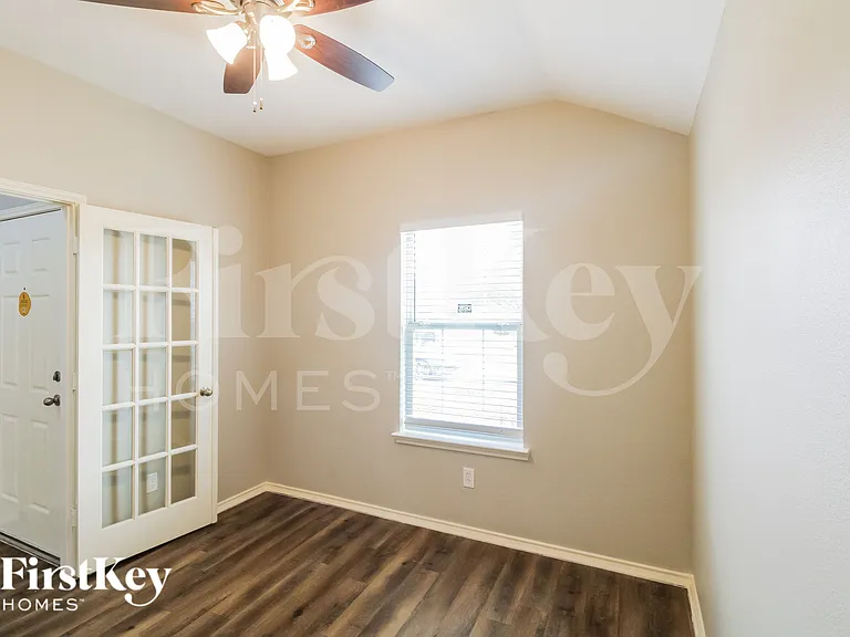 3519 Apache Meadows Dr — Photo 5