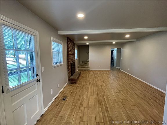 3rd image of 1228 W Boston Ct