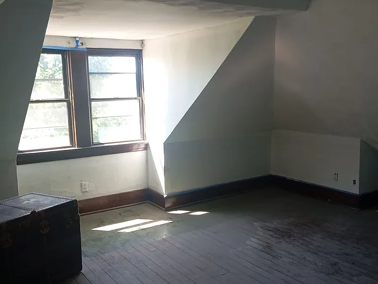 1126 Haslage Ave — Photo 10