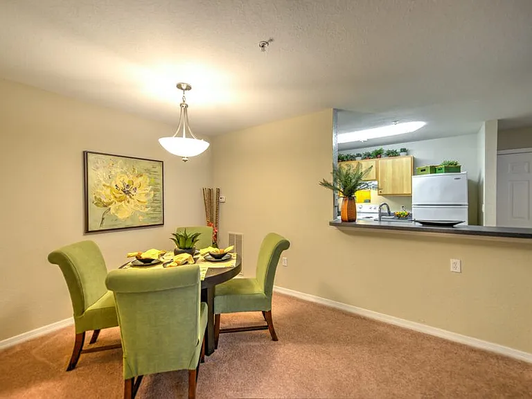 Addison Landing — Photo 43
