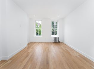 57 W 8th St APT 2A, New York, NY 10011