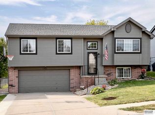 11907 Mary St, Omaha, NE 68164