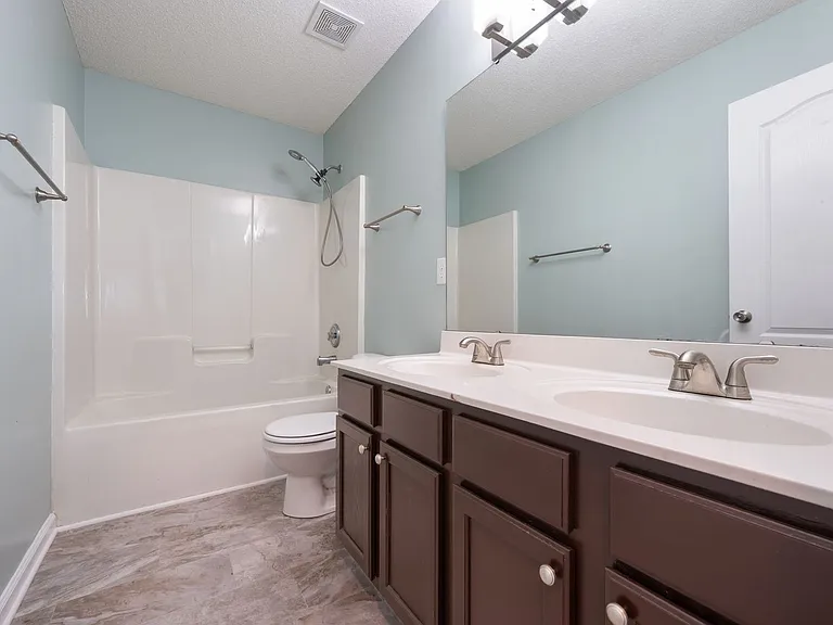 405 Grassy Point Rd — Photo 18