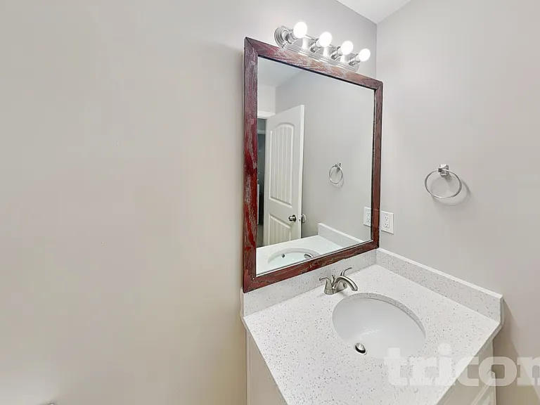 253 Aershire Ct — Photo 13