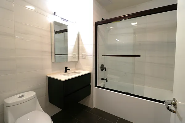 Rented by Akam Sales and Brokerage | media 19