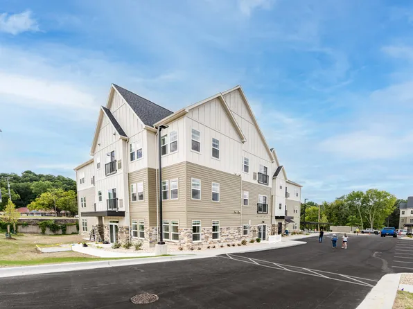 Riverbend Flats Apartments