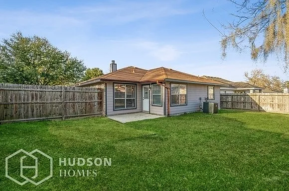606 Moonwalk St — Photo 12