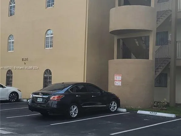 8851 NW 119th St Unit 4101, Hialeah Gardens, FL 33018