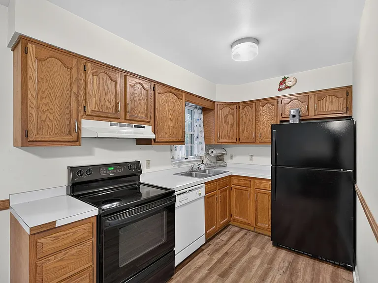 8 Cypress Dr — Photo 14