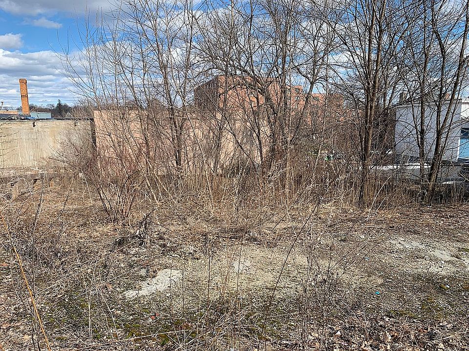 1st image of 8 Hale St