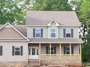 1420 Neil Rd, Chapel Hill, TN 37034