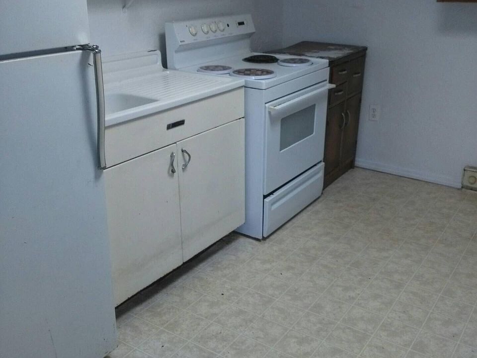 1st image of 501 Lakeview Ave