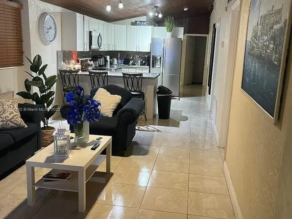 6100 SW 40th St, Hollywood, FL 33023