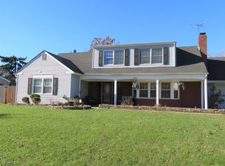 18 Tamarack Rd, Somerset, NJ 08873