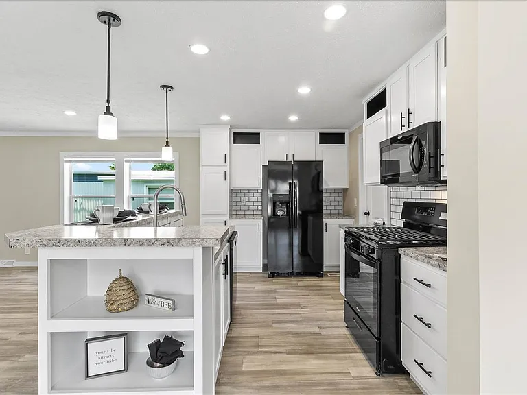 Hillcrest MHP — Photo 6