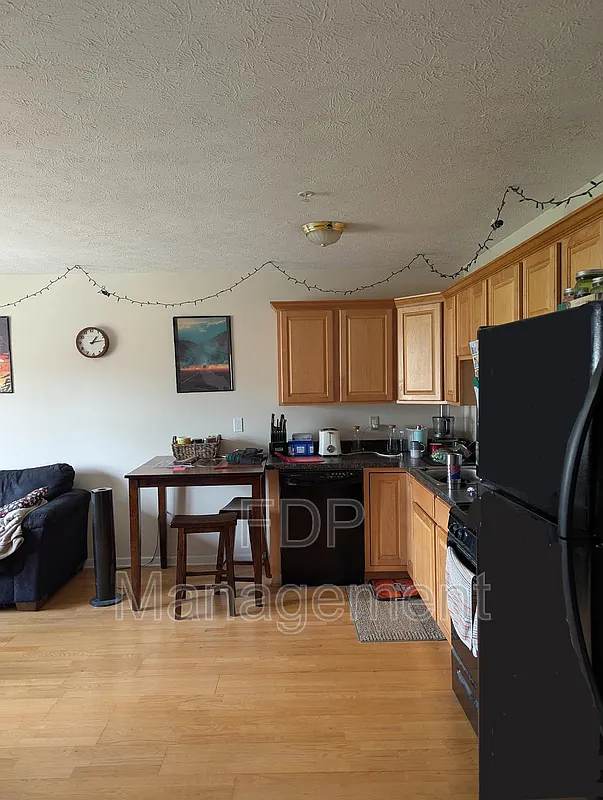 1 bed, 1.0 bath, 558 sqft, $1,185 — Photo 4